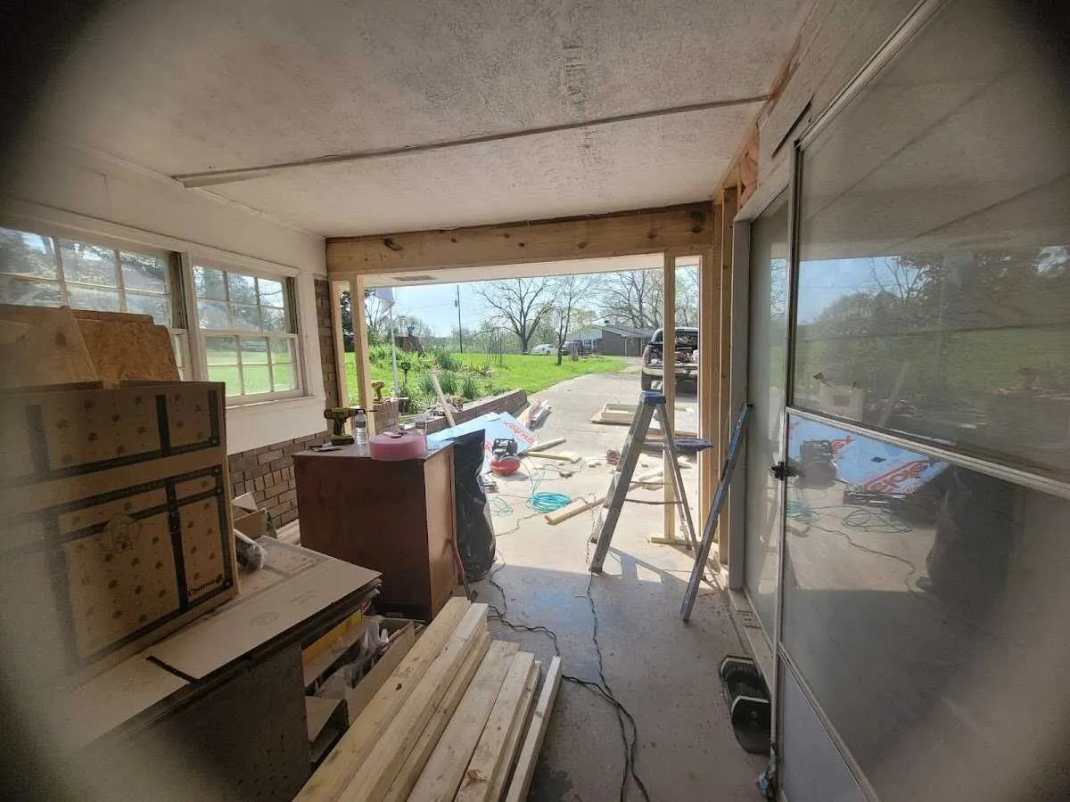 Air movers and dehumidifier for Water Mitigation Services in Seabrook